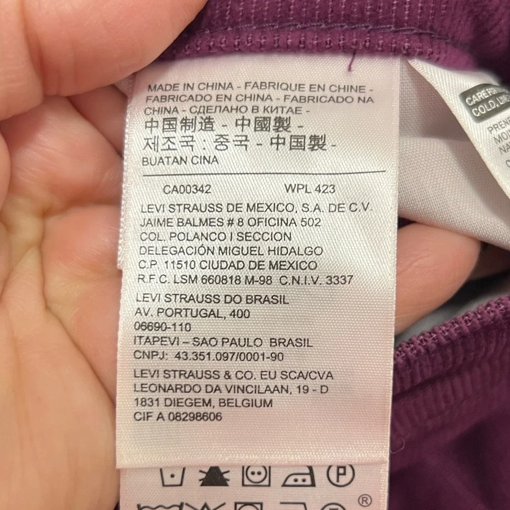 NWT LEVI’S Women Corduroy Burgundy Pants - Picture 8 of 12